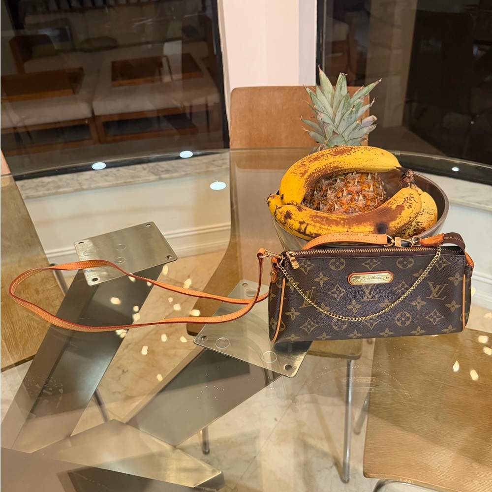Louis Vuitton Monogram Crossbody Bag with Tan Strap - Picture 4 of 5